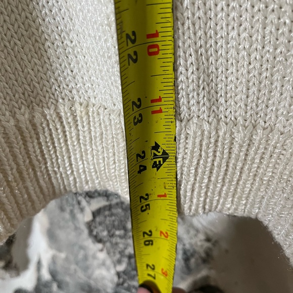 VINTAGE Embroidered Sweater - Picture 7 of 8